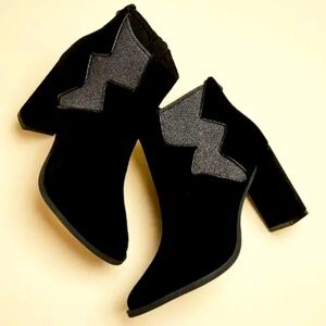 Ted Baker London Black lightning bolt ⚡️ bolts size 39.5